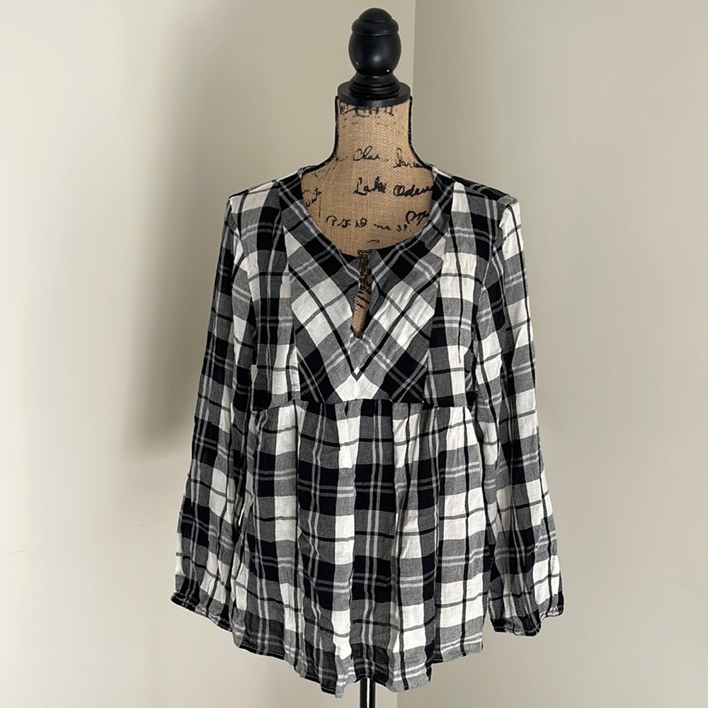*NWT* Plaid Old Navy Blouse